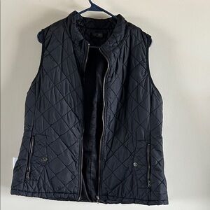 Quilted Sleeveless Puffer Vest - Black